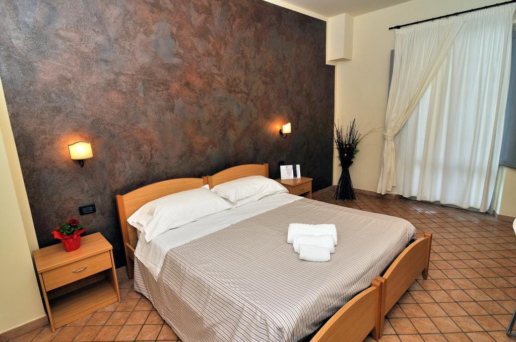 Relais Stella Ξενοδοχείο Signa Εξωτερικό φωτογραφία